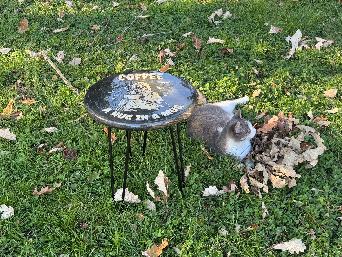 Hug in a Mug End table